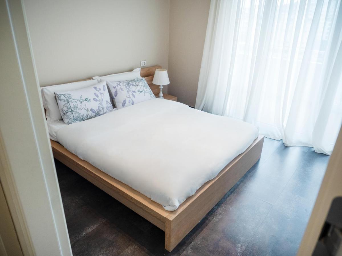 Lake Drive Rooms&Apartments ティラナ エクステリア 写真