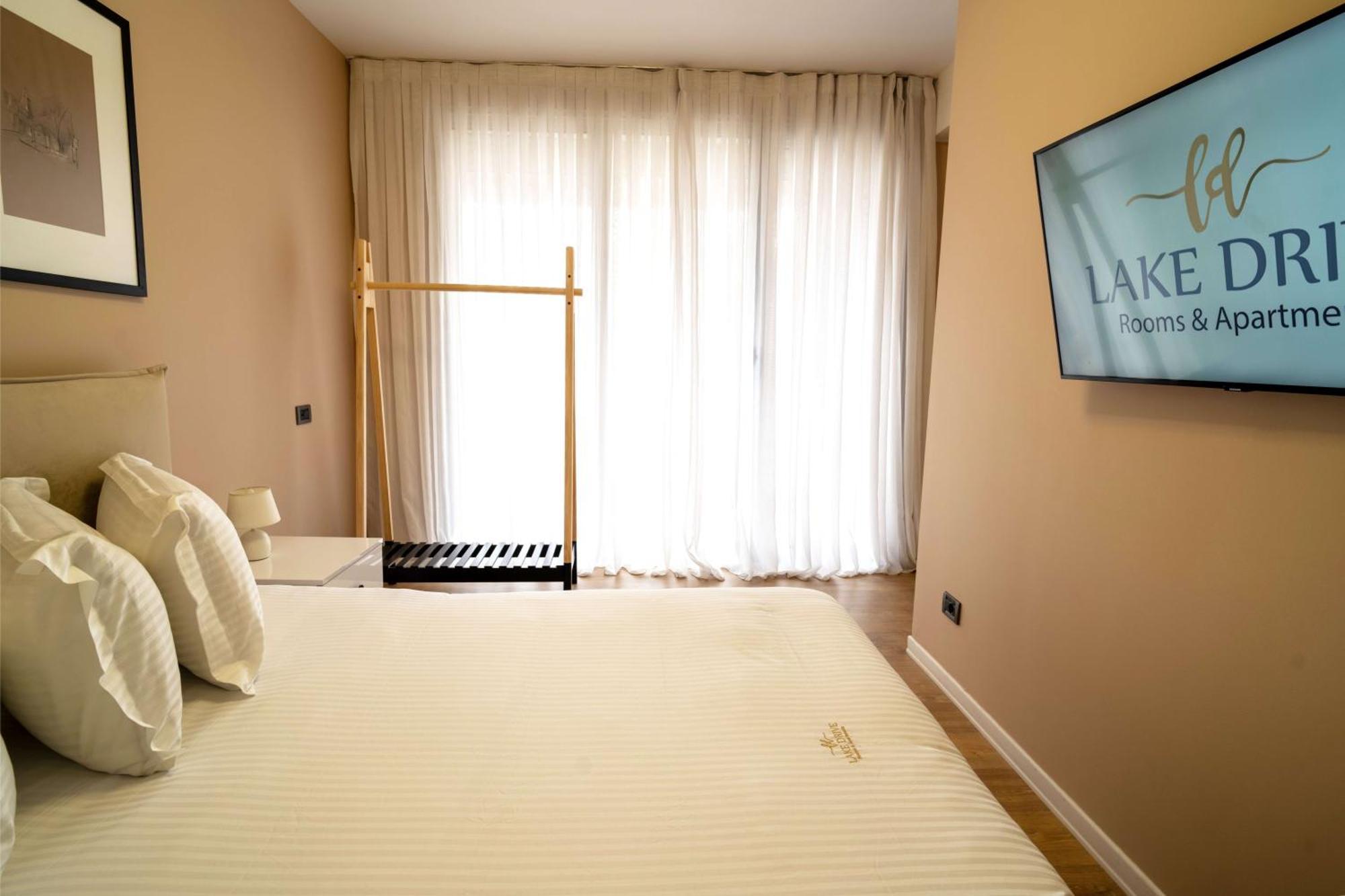Lake Drive Rooms&Apartments ティラナ エクステリア 写真